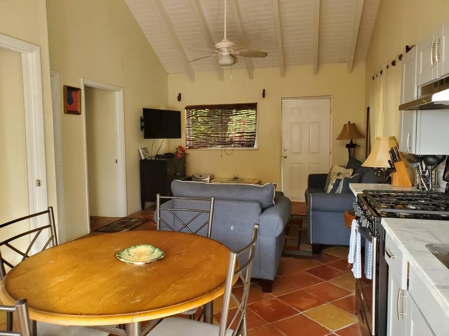 The Cottage At Villa Indigo Charlotte Amalie Dış mekan fotoğraf